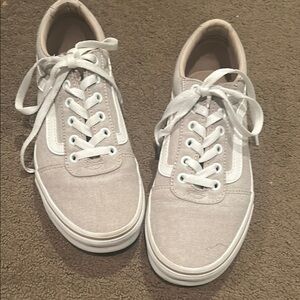 Vans Women's Sneakers in Light Beige and White